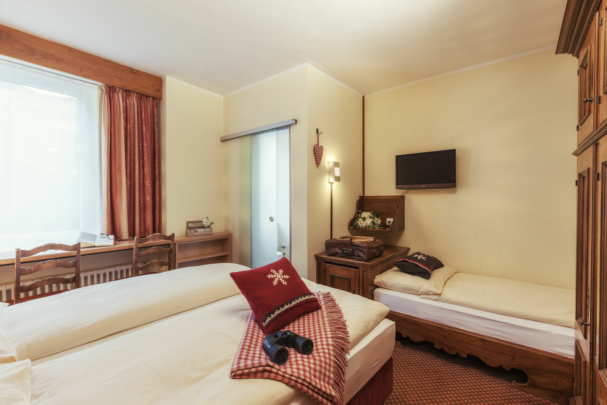 Le Petit Charme-Inn Zermatt Ngoại thất bức ảnh