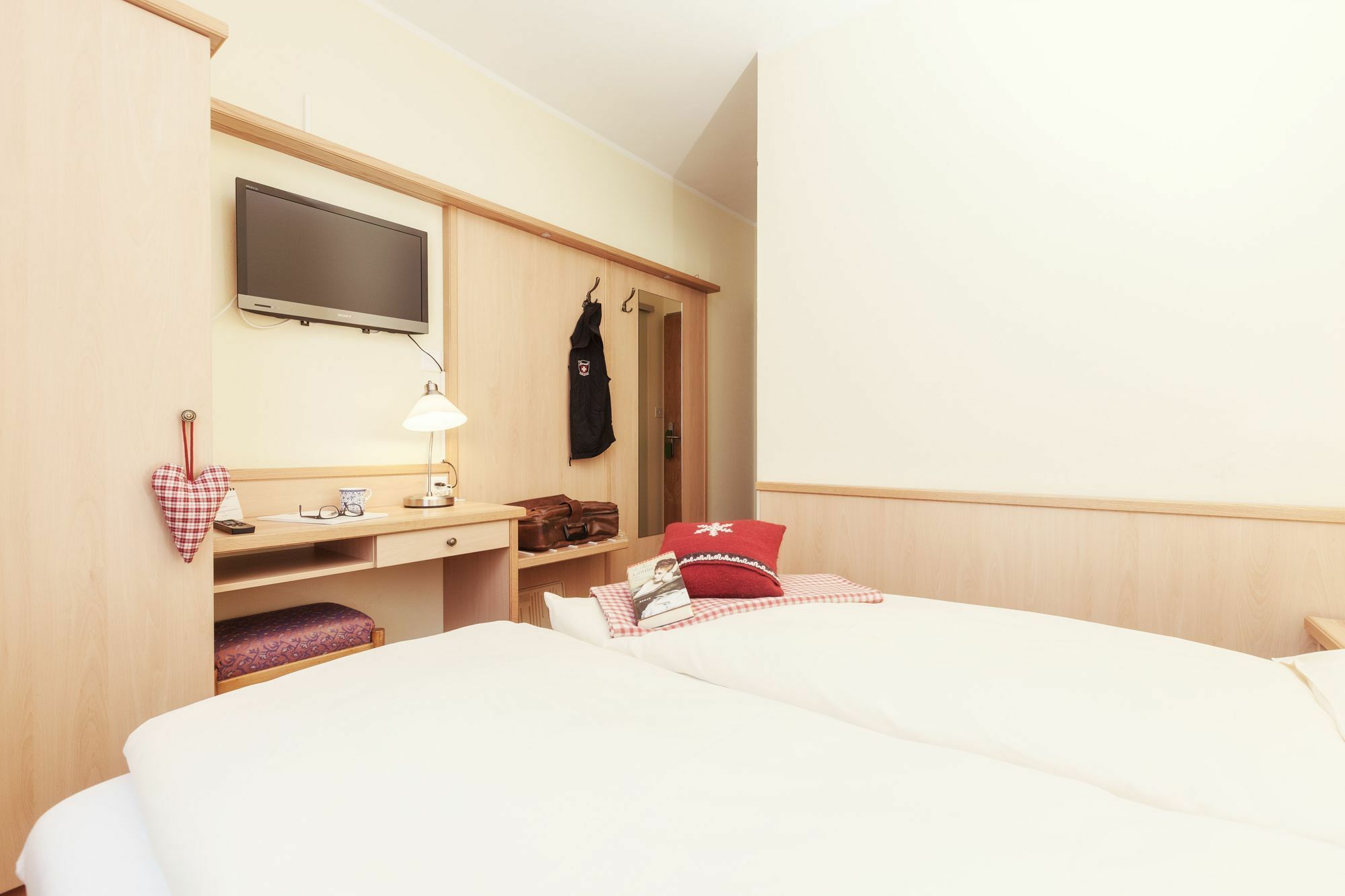 Le Petit Charme-Inn Zermatt Ngoại thất bức ảnh