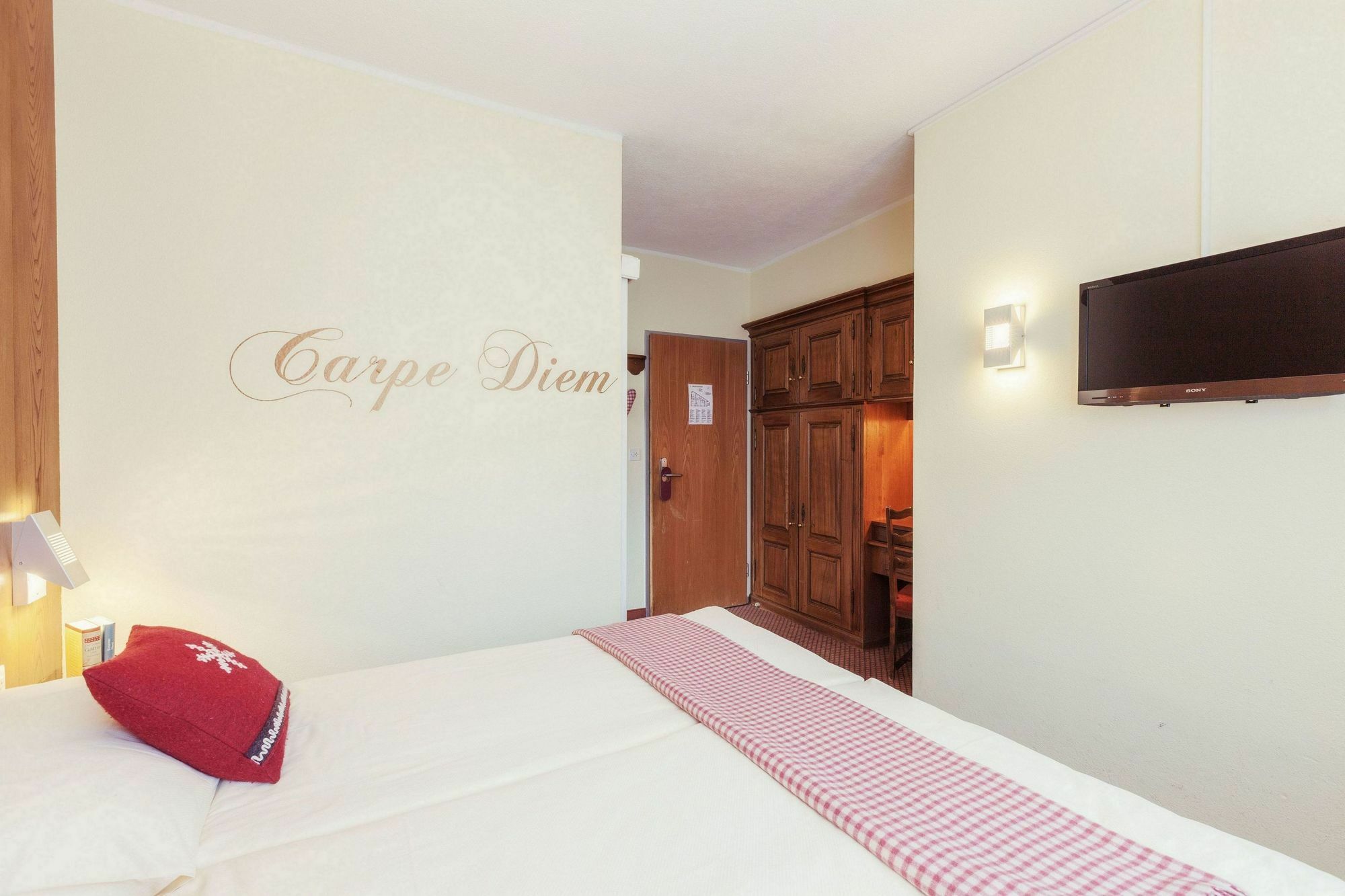 Le Petit Charme-Inn Zermatt Ngoại thất bức ảnh