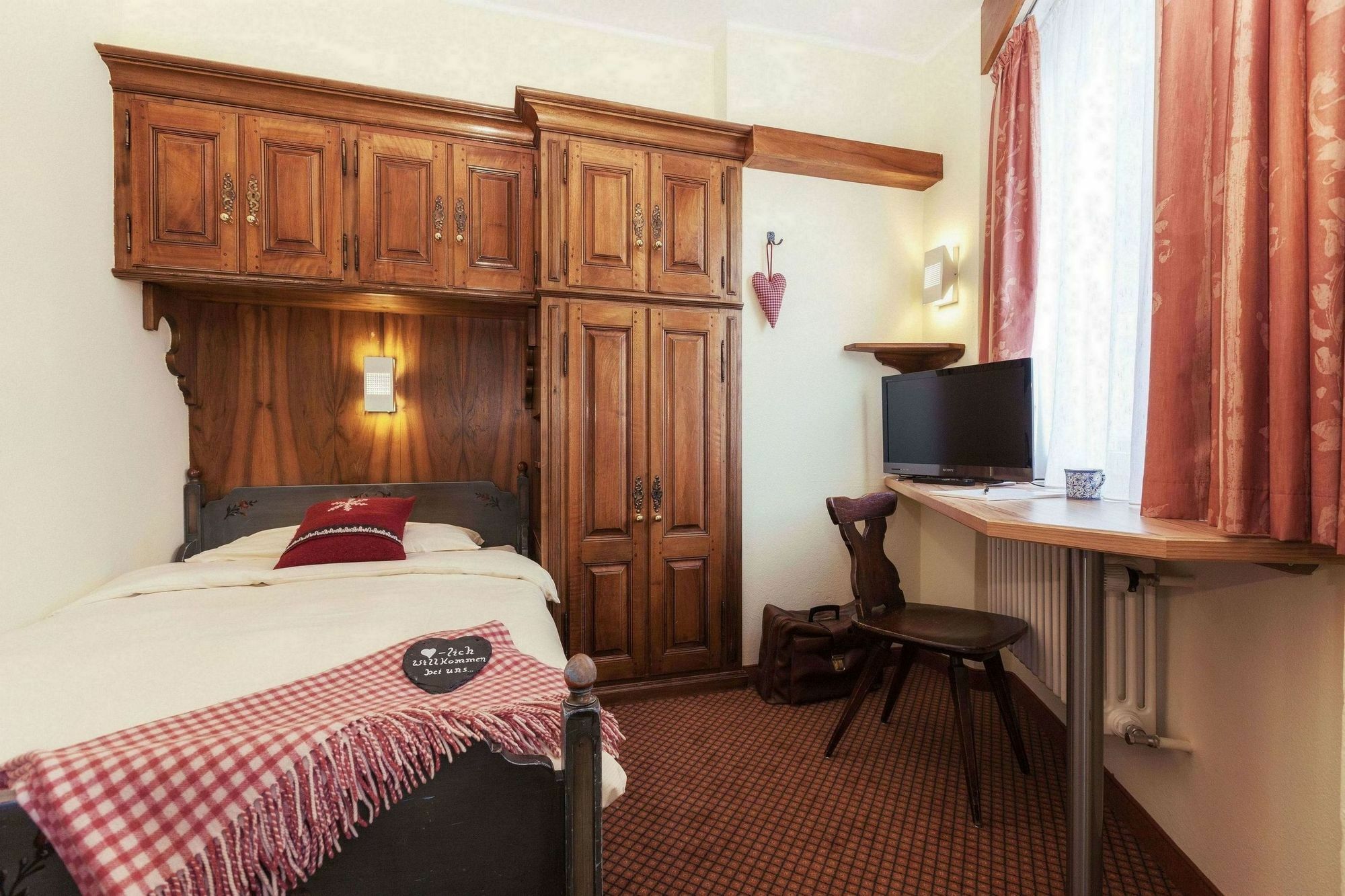 Le Petit Charme-Inn Zermatt Ngoại thất bức ảnh